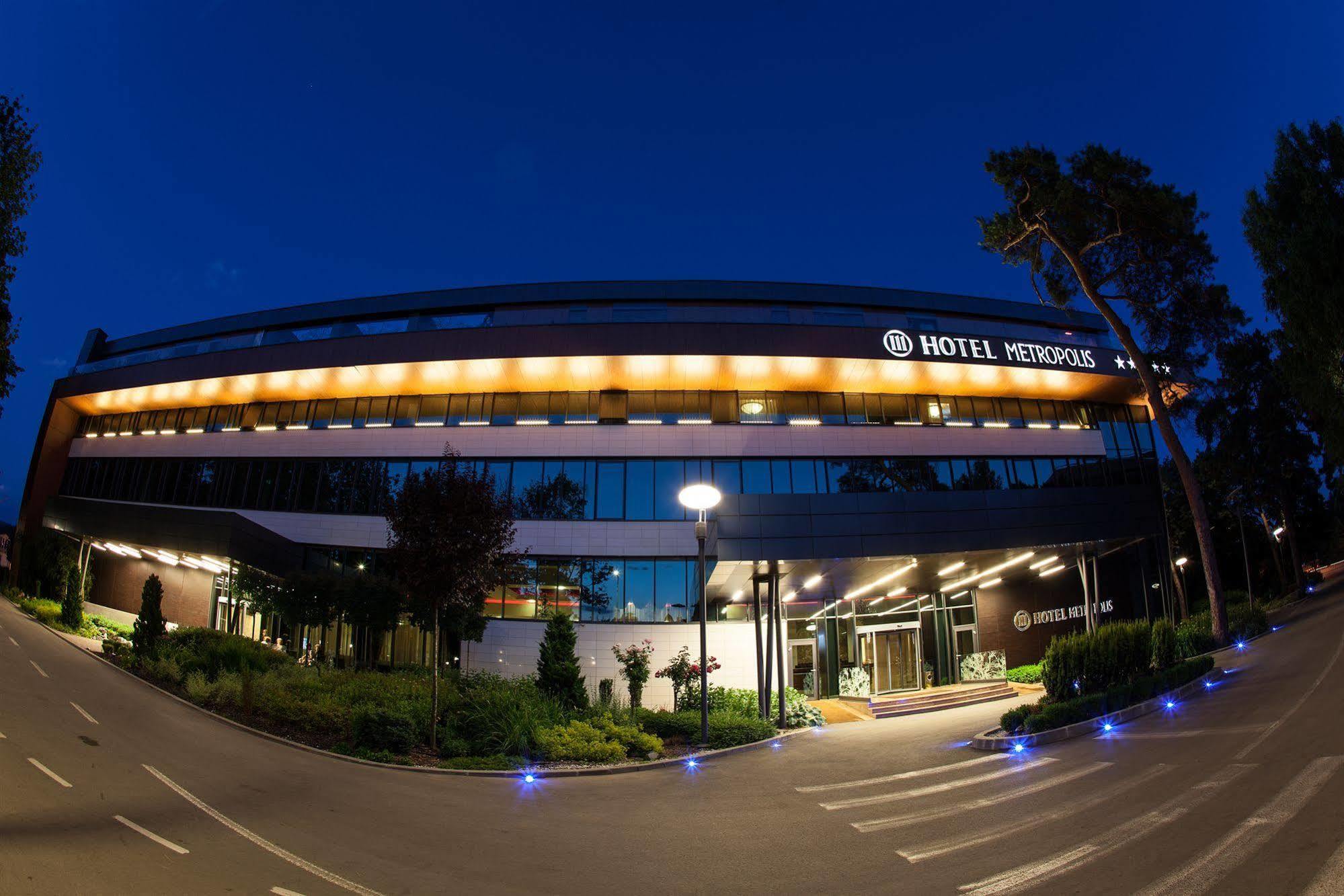 Metropolis Hotel Bistriţa Exteriör bild